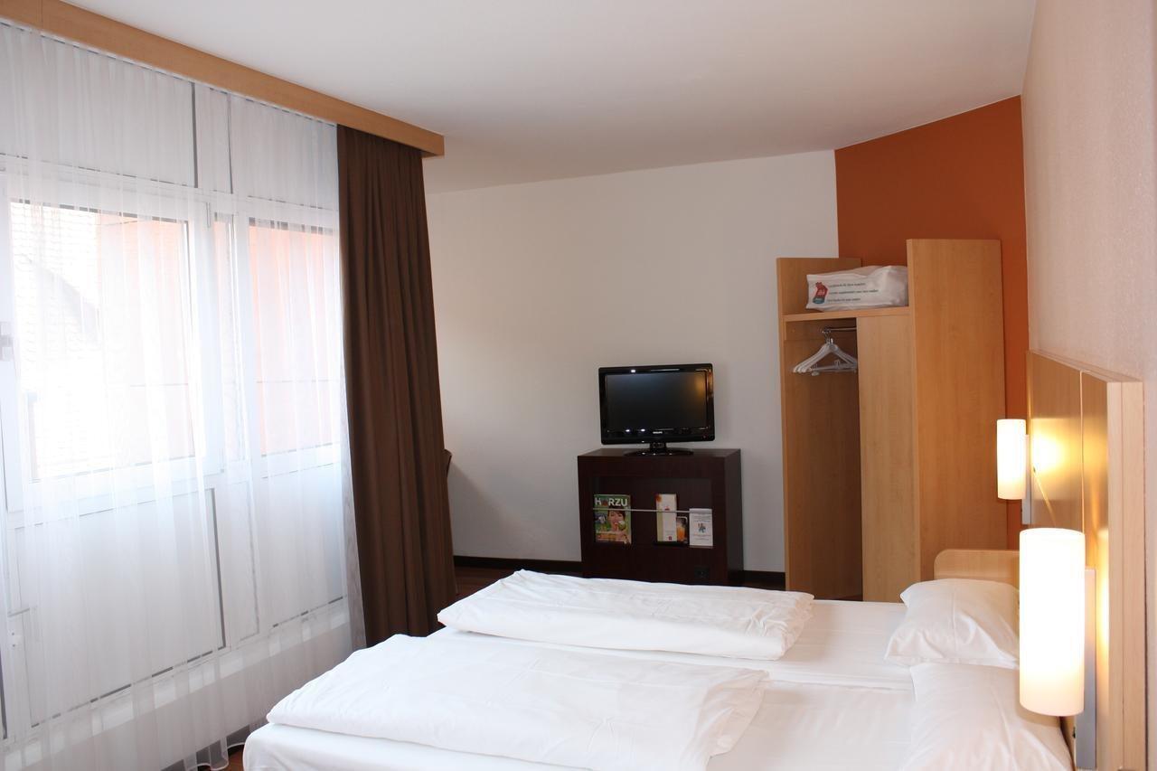 Ibis Hotel Nuernberg Altstadt Exterior photo
